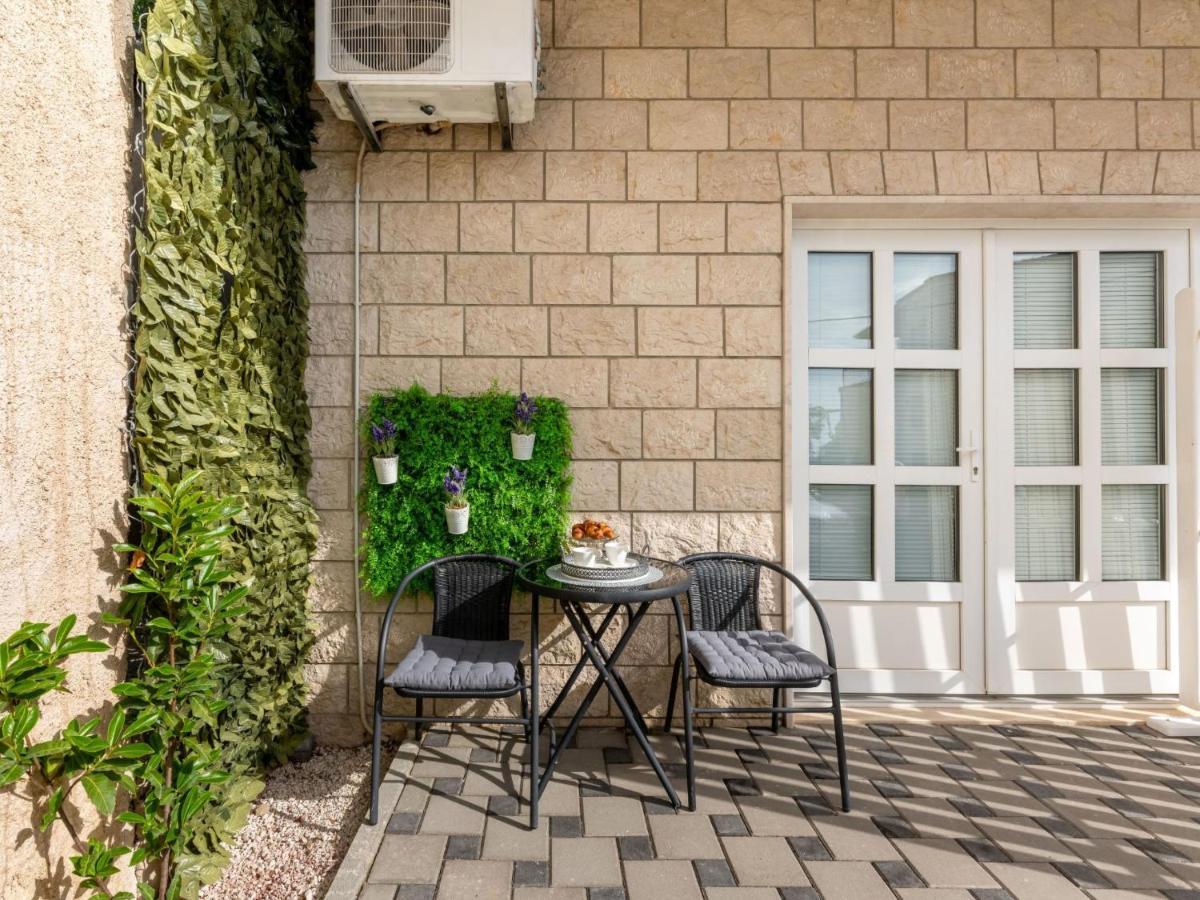 Apartment Niko 2 Duće Buitenkant foto